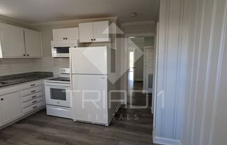 2 beds, 1 bath, $1,095, Unit 2