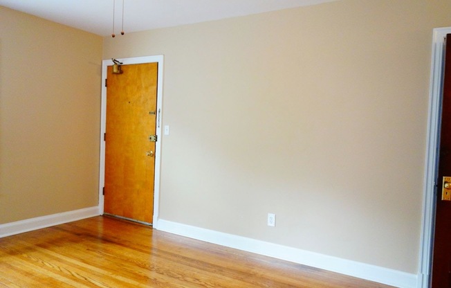 8406 Greenwood Avenue D&amp;G PROPERTIES LLC