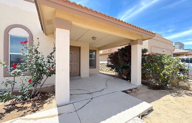 East El Paso 4 bed Refrig A/C plus Office!
