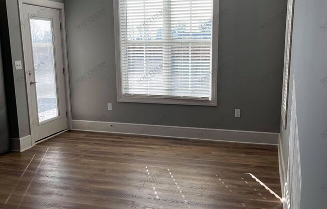 2 beds, 2 baths, 1,000 sqft, $1,300, Unit Suite 50