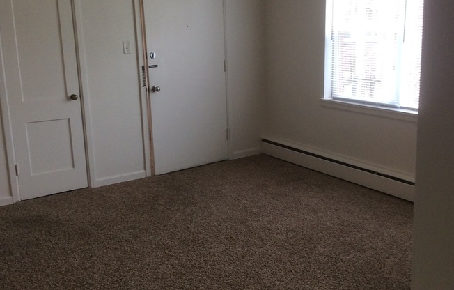 1 bed, 1 bath, 580 sqft, $650, Unit 1300-1410