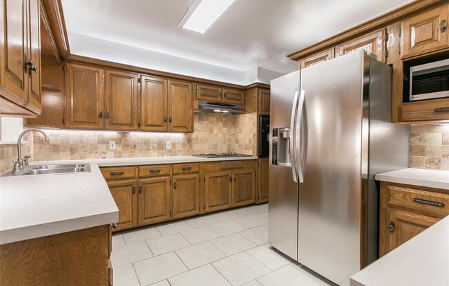 2803 COSTA MESA DR