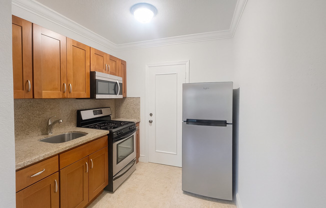 Studio, 1 bath, 567 sqft, $1,680, Unit 25- Unit 15