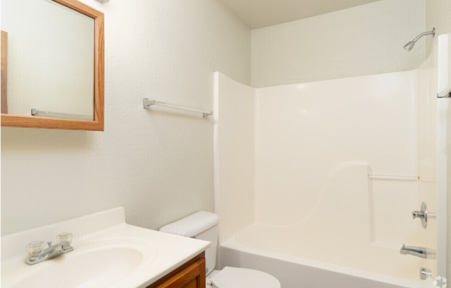 2 beds, 2 baths, 1,200 sqft, $1,445, Unit 1105B;1/2HW