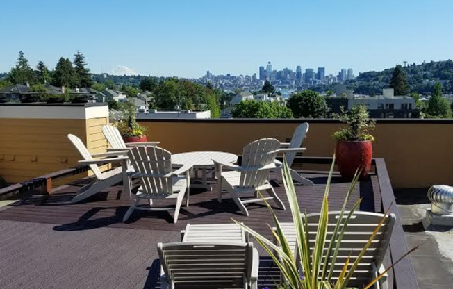1 bed, 1 bath, 719 sqft, $1,975, Unit 216