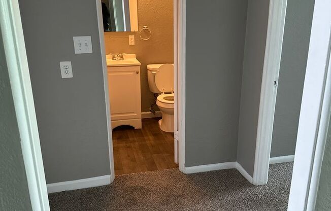 2 beds, 1 bath, 750 sqft, $945, Unit B05 1038 11