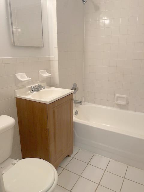 1 bed, 1 bath, $3,250, Unit 3-D