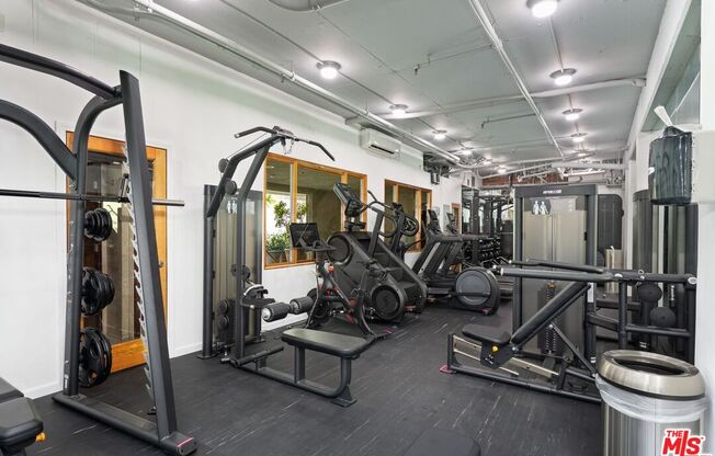 1 bed, 1 bath, 693 sqft, $3,000, Unit 228