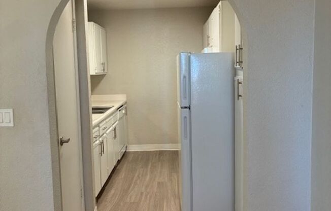2 beds, 1.5 baths, 1,085 sqft, $1,356, Unit CA 5155-201