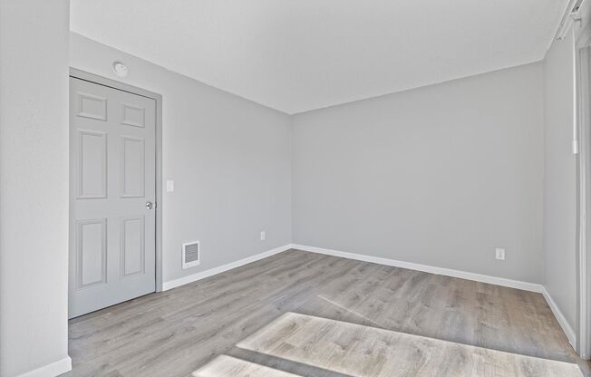 2 beds, 1 bath, 840 sqft, $1,350, Unit 695