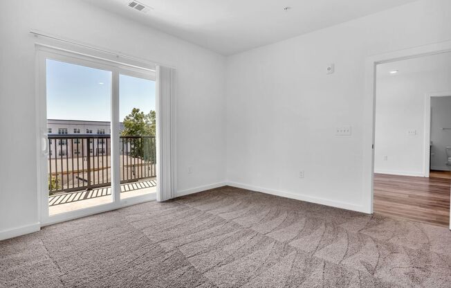 2 beds, 2 baths, $2,200, Unit Unit 301