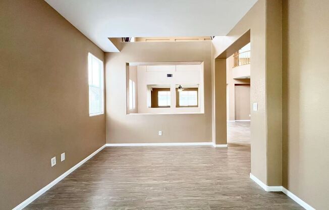 BEAUTIFUL SINGLE STORY HOUSE