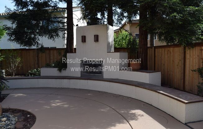 Beautiful 4 bedroom plus loft Pool home
