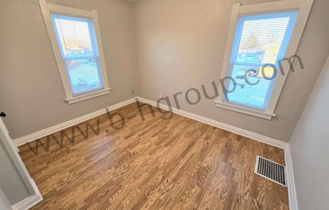 2 beds, 1 bath, 525 sqft, $1,095, Unit Apt 3