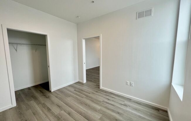 2 beds, 1 bath, 795 sqft, $1,900, Unit 608