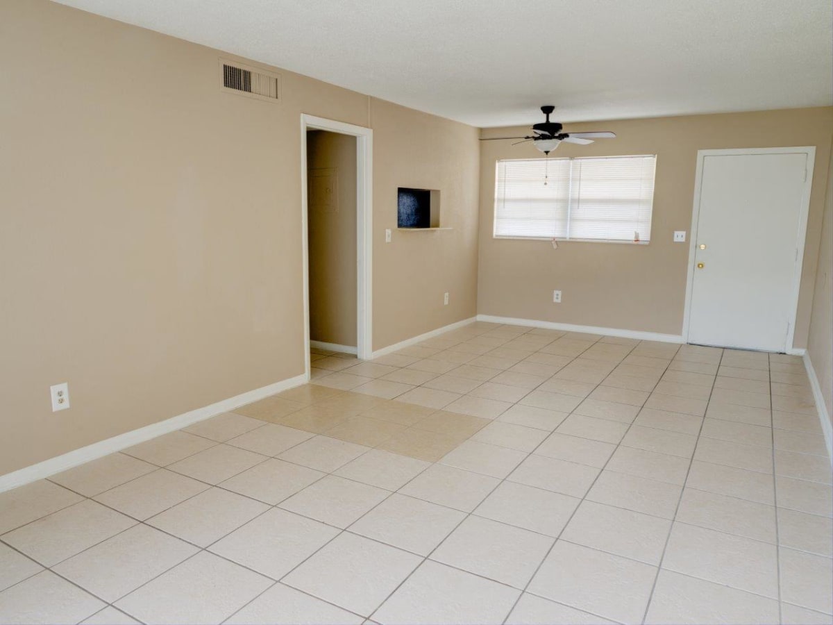 Hibiscus Place Apartments