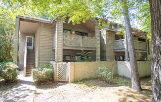 Spacious 2BR 2BA townhome in Village Creek!