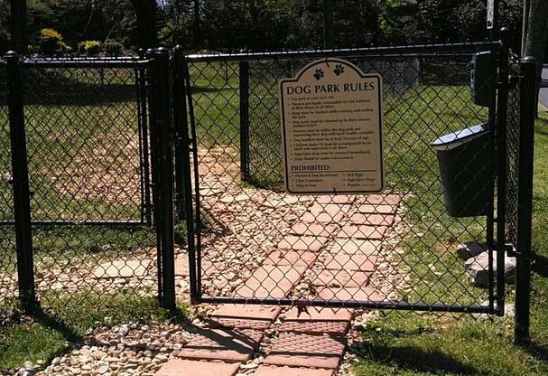 2 beds, 1 bath, 980 sqft, $1,423, Unit 129H