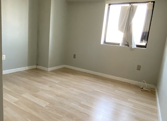 2 beds, 2 baths, 825 sqft, $3,450, Unit 226