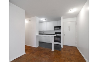 333 E 45 ST