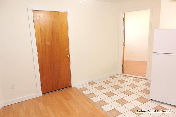 3 Holland St.