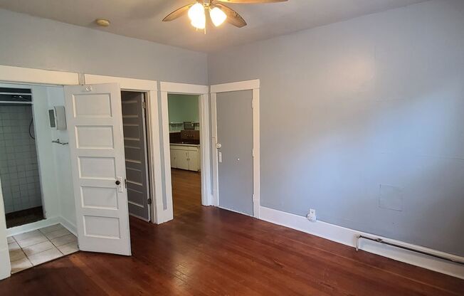 Studio, 1 bath, 411 sqft, $1,450, Unit 3