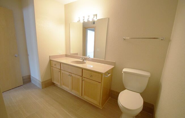 1 bed, 1 bath, 780 sqft, $1,374, Unit 213