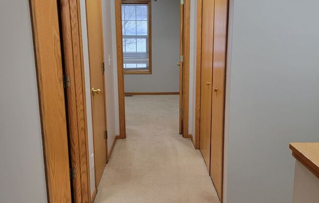 2 beds, 2 baths, $1,600