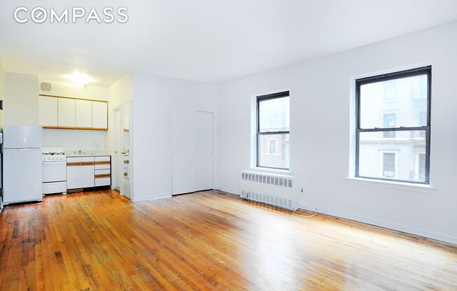 Studio, 1 bath, $2,300, Unit 4B