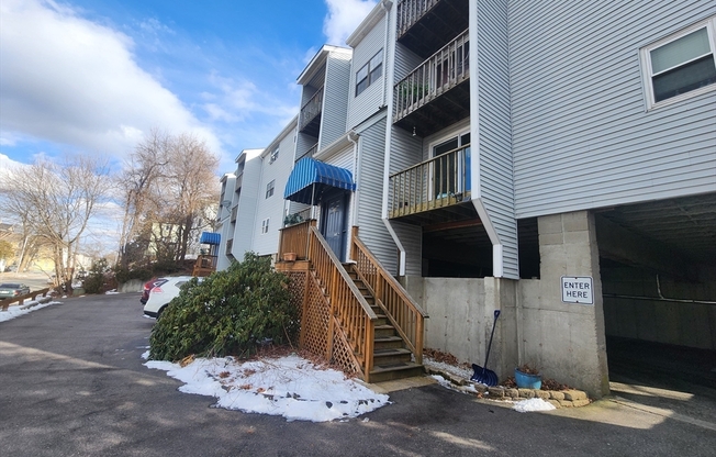199 PERRY AVE