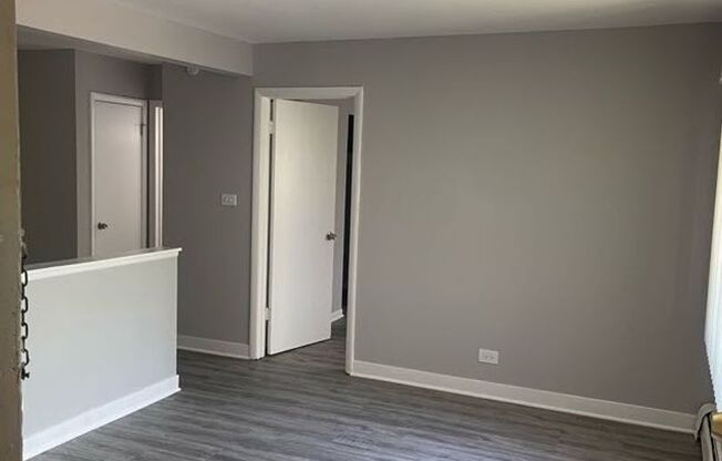 1 bed, 1 bath, $1,100, Unit 611-16