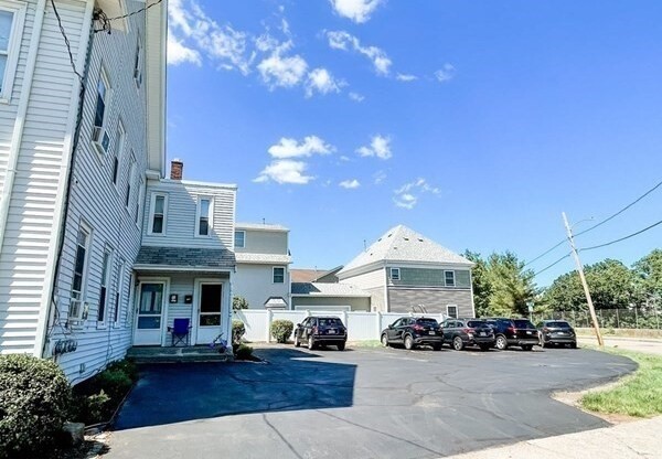 11 QUINCY ST