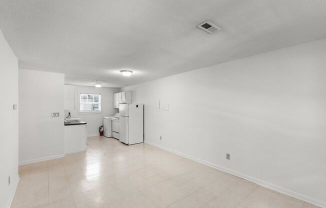 2 beds, 1 bath, 714 sqft, $1,078, Unit 4124-2