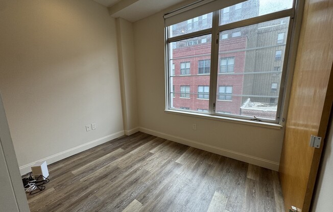 2 beds, 1 bath, 855 sqft, $4,200, Unit 518
