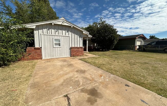 3 Bedroom 1.5 Bathroom w/ Extra Garage Converted Room