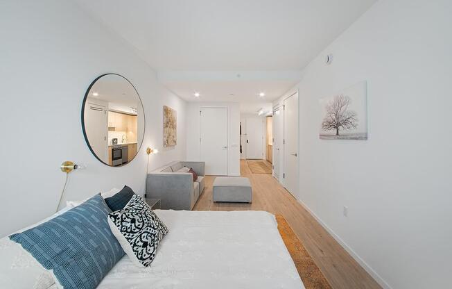 Studio, 1 bath, $3,295, Unit 528