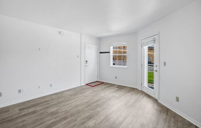 Beautiful Ground Floor Burro Ranch Condo!