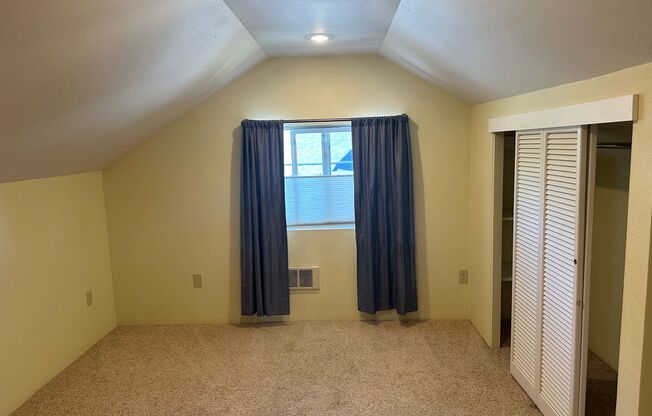 1 bed, 1 bath, $1,395, Unit 1548 Lincoln St. - B