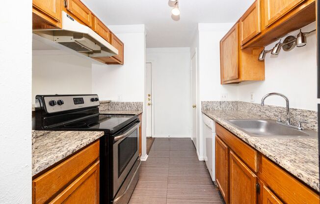 1 bed, 1 bath, $995, Unit Unit#825