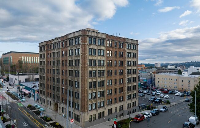 Comfortable Urban Living in a Classic Brick Building Near UW & Light Rail