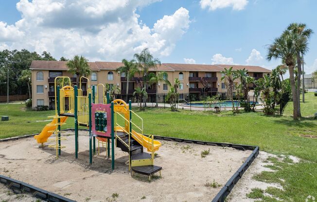 2 beds, 2 baths, 960 sqft, $1,350, Unit N6913C (2X2)