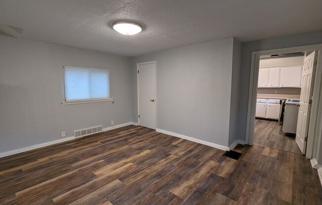 2 Bedroom 1 Bathroom Single Family Home (Mt Washington)
