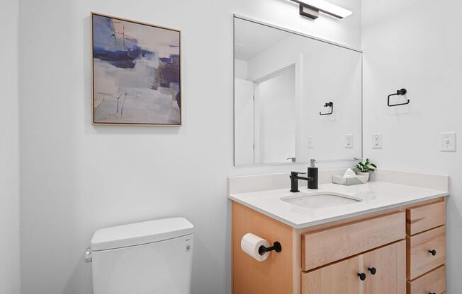 2 beds, 1 bath, 881 sqft, $1,900, Unit 220