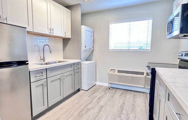 Studio, 1 bath, 407 sqft, $995, Unit 107