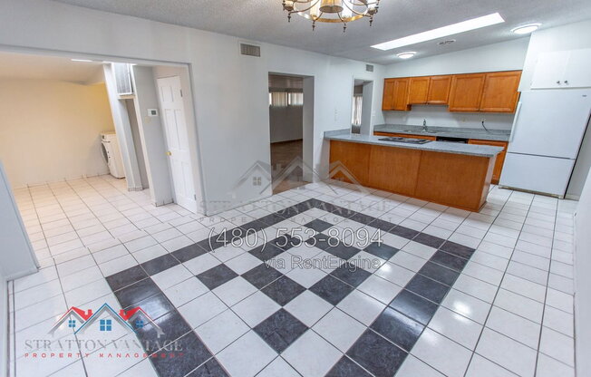 1168 E ALAMEDA DR