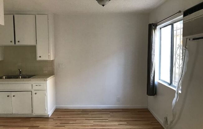 2 beds, 1 bath, 750 sqft, $2,095, Unit 0003