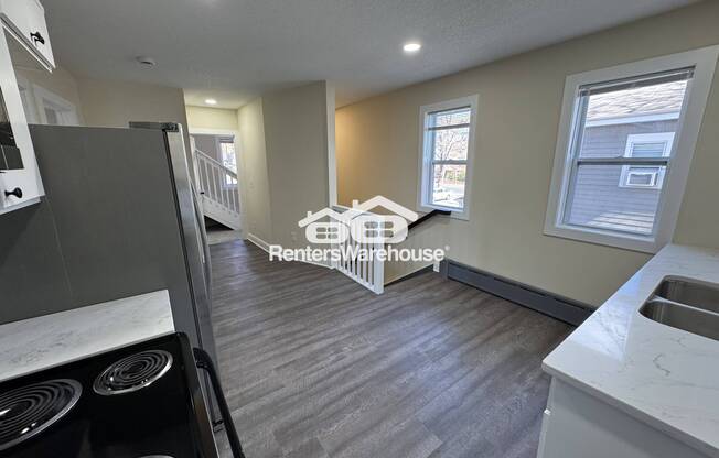 718 SE 8 AVE