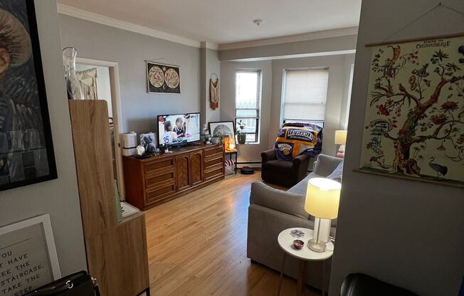1 bed, 1 bath, $1,575, Unit G2