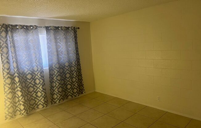 1 bed, 1 bath, $1,100, Unit # 3