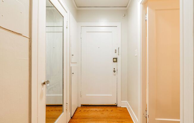 Studio, 1 bath, $1,215